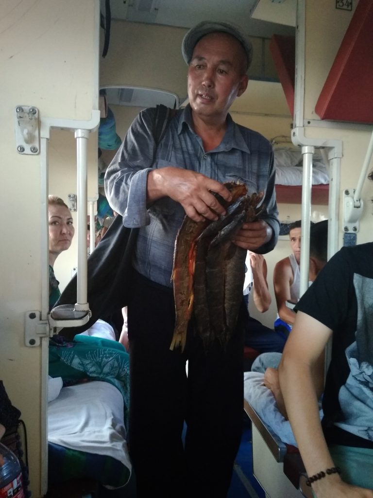 tren Uzbekistán