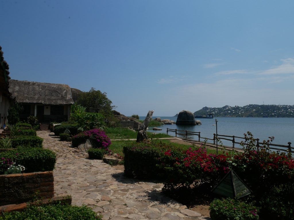 En Mwanza, lo mejor es alojarse en un hospedaje con vistas al lago