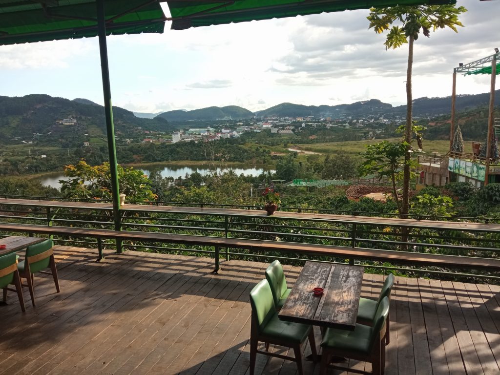 Vistas campos de café en Da Lat